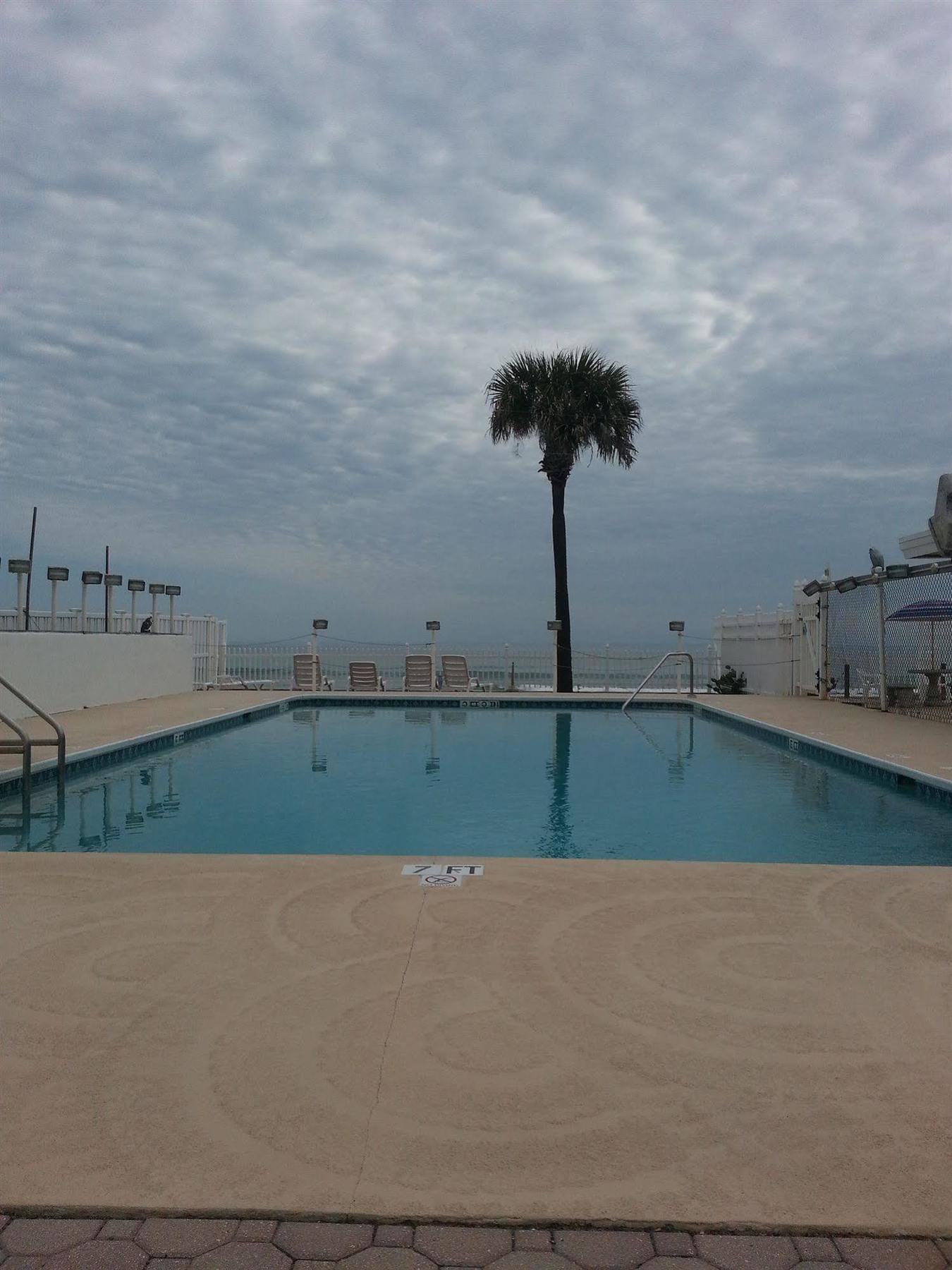 Bleu Beach Resort Indialantic Exteriör bild